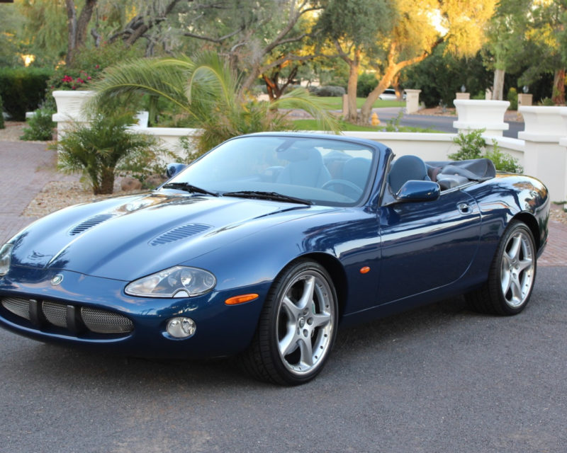 Jaguar XKR Portfolio