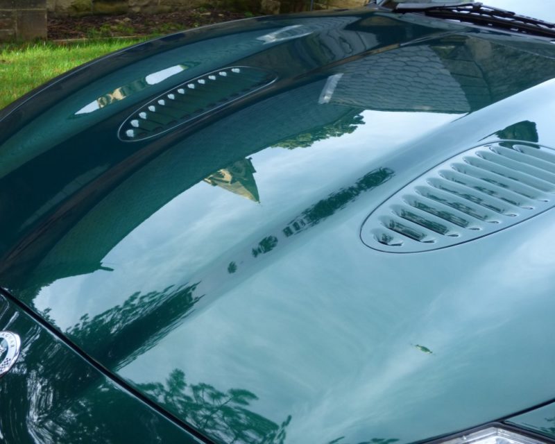 Jaguar XKR 2005 le griglie anteriori